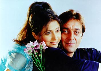 Urmila Matondkar and Sanjay Dutt in Khoobsurat
