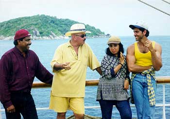 Kabir Lal with Rakesh Roshan, Farah Khan and Hrithik