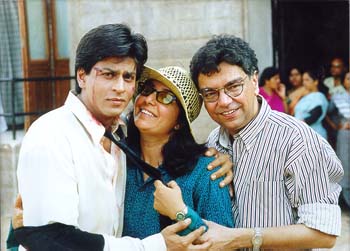 Shah Rukh Khan with Farah Khan and Khalid Mohammad