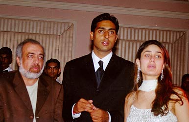 J P Dutta with Abhishek and Kareena at the Refugee premiere