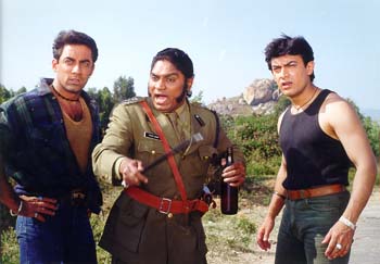 Faisal Khan, Johny Lever and Aamir Khan in Mela