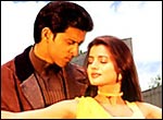 Hrithik Roshan and Amisha Patel in a still from Aap Mujhe Achche Lagne Lage