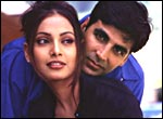 Bipasha Basu and Akshay Kumar in Ajnabee