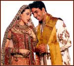 Karisma and Akshay in HMBPK