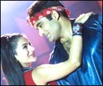 Amisha and Akshaye boogie in Humraaz