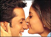 Fardeen Khan and Kareena Kapoor in Khushi