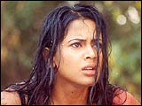 Sameera Reddy in Darna Mana Hai