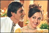 Amitabh Bachchan, Hema Malini on the sets of Baghbaan