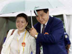 Chinese shooter Wang Yifu with his wife Zhang Qiuping 